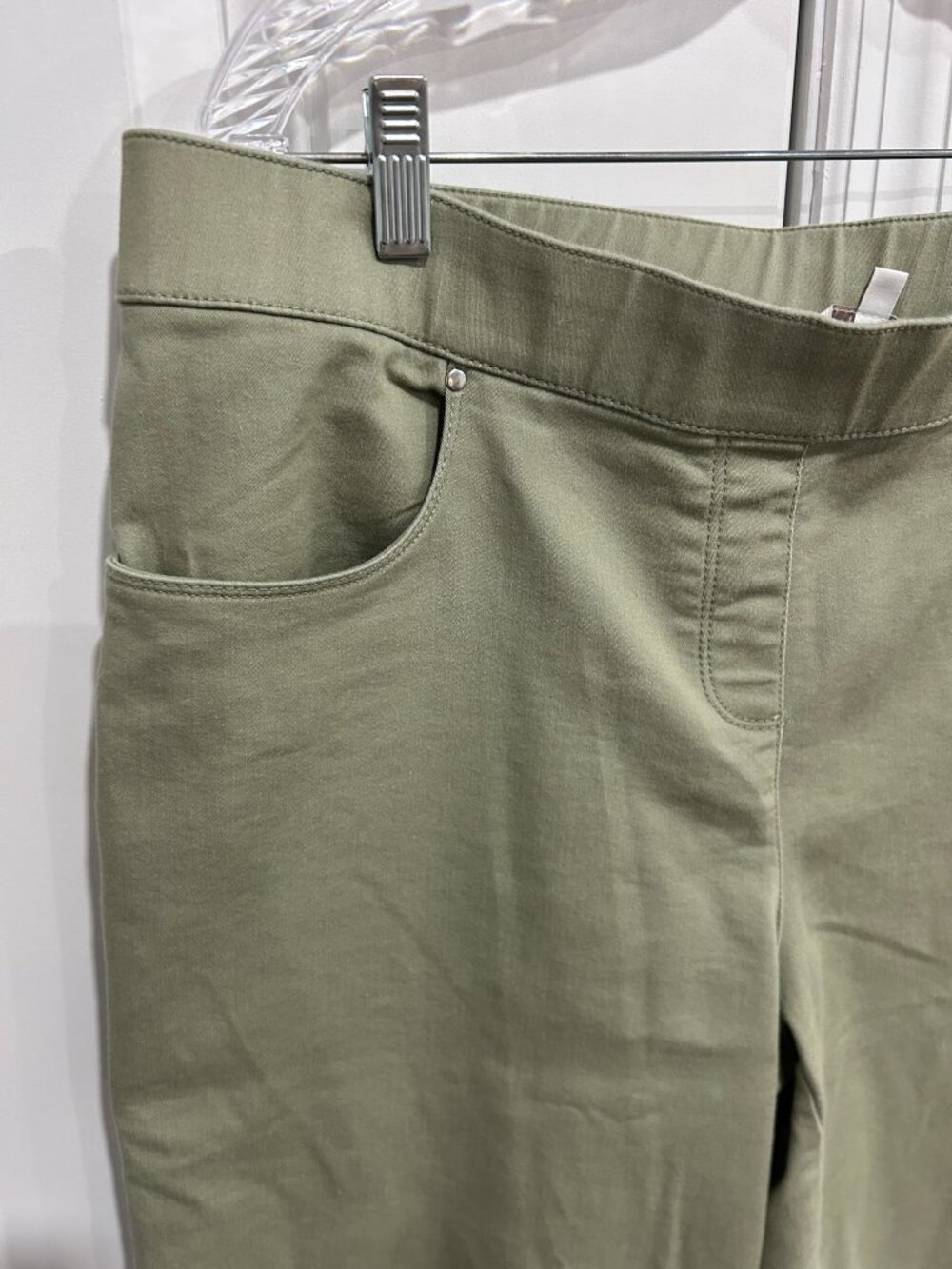 Coral Bay Petite Olive Green Stretch Bermuda Shorts SZ 16P Earth Tones Gorpcore - Picture 4 of 9